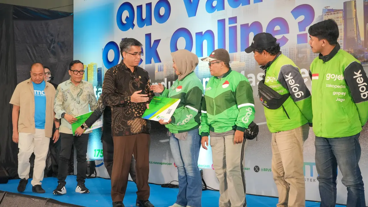 Menteri Ketenagakerjaan (Menaker) Yassierli menyatakan pemerintah berkomitmen untuk memberikan pelindungan jaminan sosial bagi seluruh rakyat Indonesia termasuk pengemudi dan kurir online. Dok Kemnaker