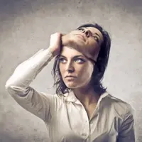 Mengenakan topeng untuk membuat orang lain terkesan | via: pinterest.com