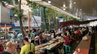 Situasi Pasar Kue Subuh Melawai. (dok. liputan6.com/Novi Thedora)