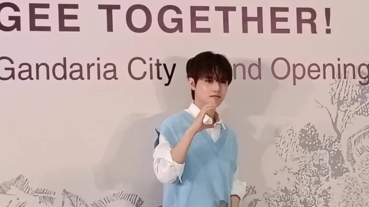 Chenle NCT Temui Ribuan Penggemar di Jakarta, Racik Minuman hingga Baca Surat Penggemar