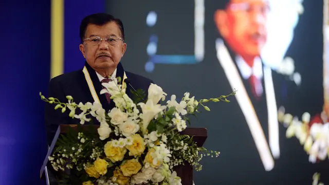 Jusuf KallaTerima Anugerah Hamengku Buwono IX Award