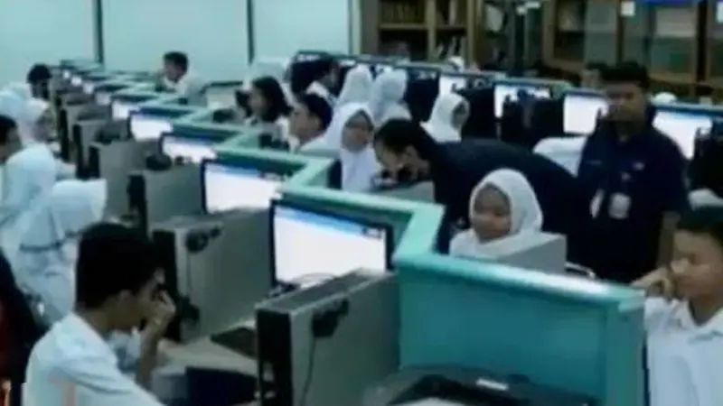 VIDEO: Internet Terganggu, UN SMAN 5 Jakpus Tertunda 10 Menit