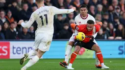 Bermain tandang ke markas Luton Town, Manchester United tampil agresif sejak awal laga. (AP Photo/Ian Walton)