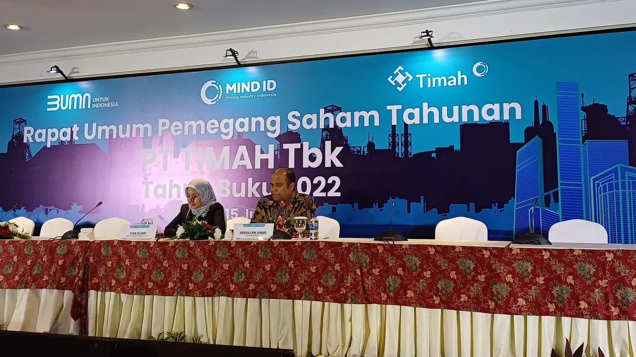 Rapat Umum Pemegang Saham Tahunan (RUPST) PT Timah Tbk  (TINS) di Hotel Borobudur, Jakarta, Kamis (15/6/2023). PT Timah bagi dividen tunai Rp 312 miliar. (Maulandy/Liputan6.com)