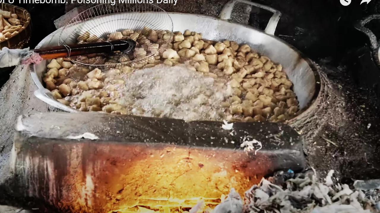 Investigasi Andrew Fraser tentang IndustrTahu Berbahan Bakar Sampah