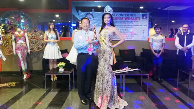 Copyright by Vemale.com