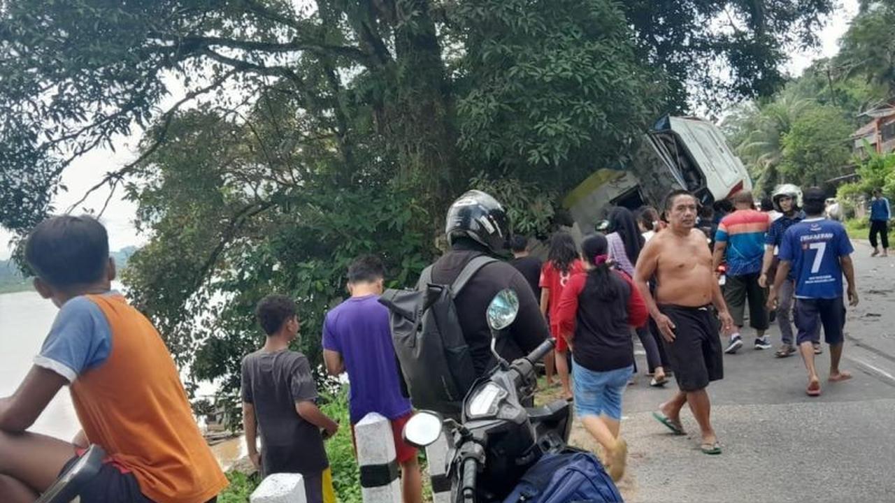 Kecelakaan Bus Damri Sanggau: Satu Penumpang Meninggal Dunia, Diduga Rem Blong