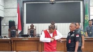 Sidang Perdana Kasus Yuvita, Taufik Hidayat Didakwa Pasal Berlapis