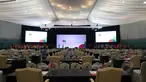 Sejumlah petugas menyelesaikan persiapan ruangan yang digunakan untuk pembukaan Asian-African Summit dalam rangka peringatan ke-60 Konferensi Asia Afrika di Jakarta Convention Centre, Jakarta, Selasa (21/4/2015). (Liputan6.com/Herman Zakharia)