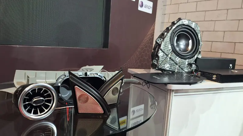 Pilihan Audio Venom untuk Innova Zenix dan Binguo EV di IIMS 2024, Ini Harganya (Arief A/Liputan6.com)