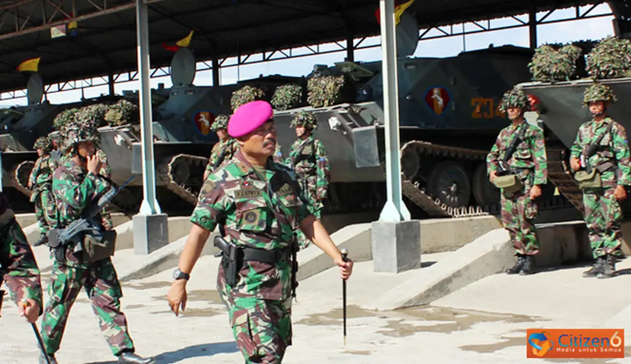 Citizen6, Surabaya: Dalam Latihan Gabungan TNI 2012 ini, Pasmar-1 melibatkan 880 prajurit dan material tempur Korps Marinir. (Pengirim: Diyat Akmal Thahar).