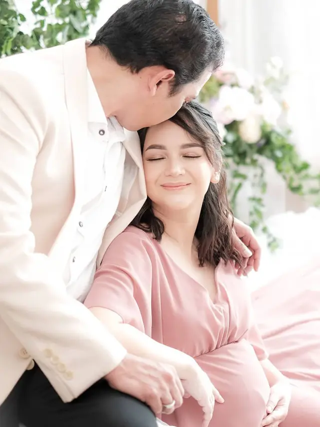 [Fimela] Angelica Simperler dan Rico Hidros Daeng