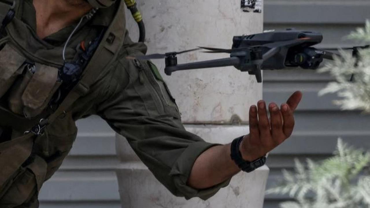 MIliter zionis Israel juga menggunakan drone dalam penyerbuan tersebut. Foto: AFP