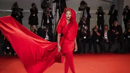 Tessa Thompson dalam Venice Film Festival 2022. (Foto: Vianney Le Caer/Invision/AP)