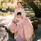 Rossa Bagikan Potret Liburan di Korea Bersama Raina, Kompak Pakai Hanbok Pink