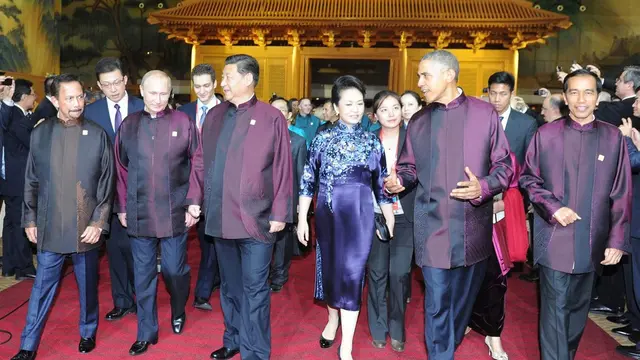 Penampakan Pakaian KTT APEC dari Masa Ke Masa