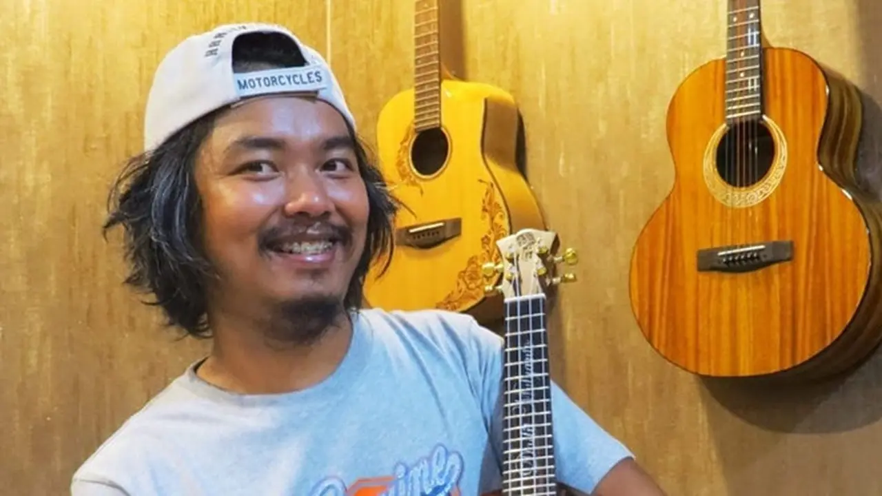Belikan Perhiasan, Ini 6 Potret Dodit Mulyanto dan Ibunda yang Jarang Tersorot