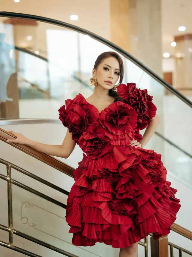 6 Potret DJ Freya, Top 11 Miss Grand Indonesia 2025 Pakai Dress Super Glamor Curi Perhatian
