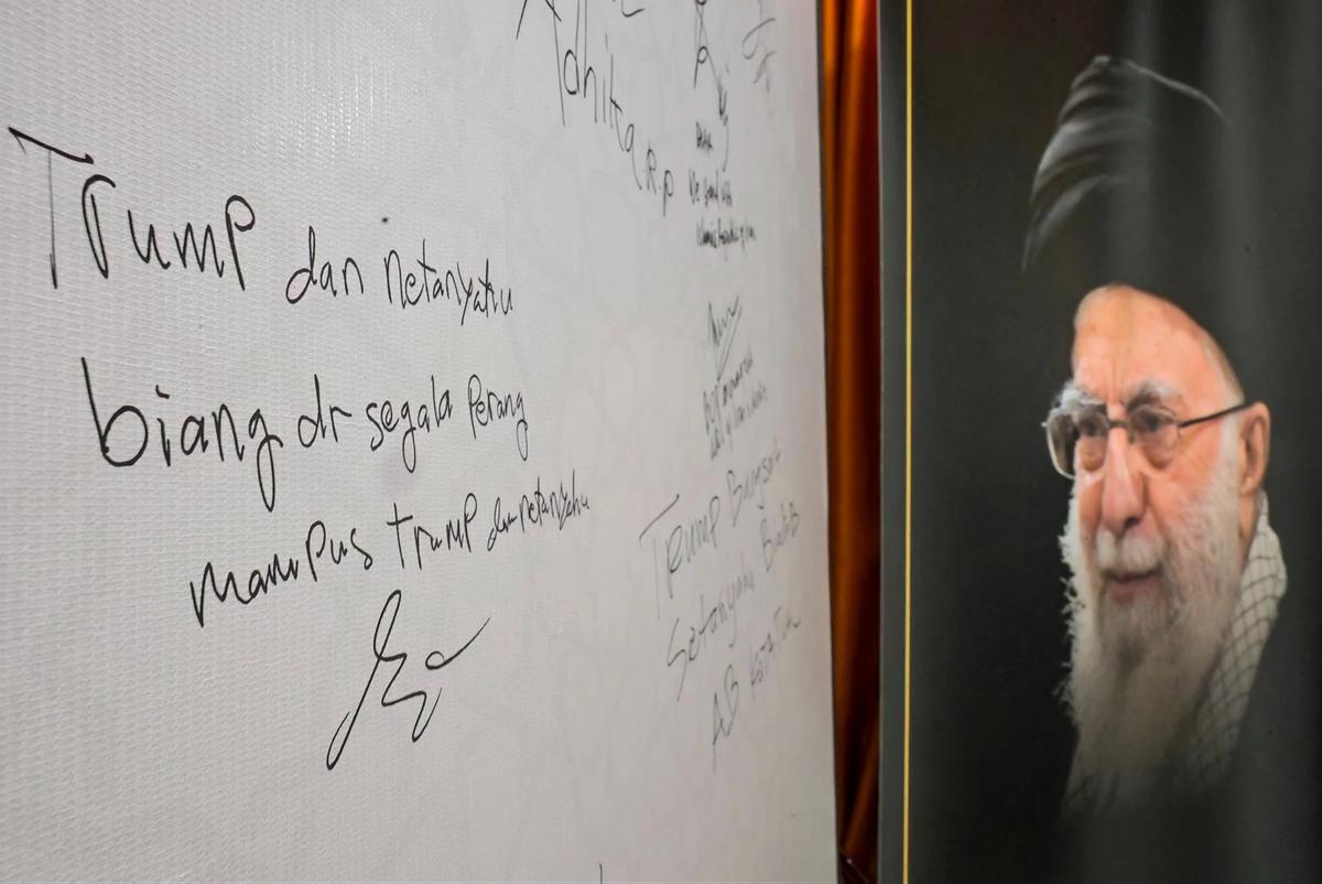 FOTO: Doa Bersama untuk Ayatollah Ali Khamenei Digelar di Jakarta