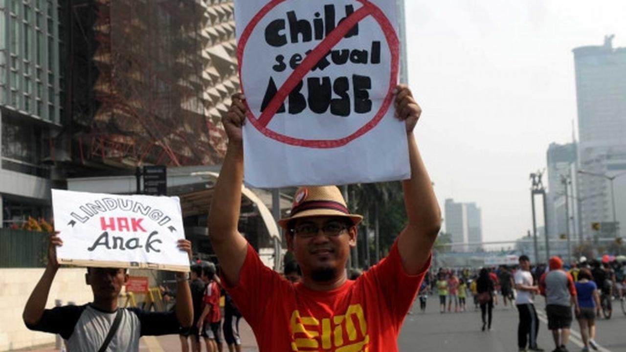 Aksi seribu tandatangan menentang kekerasan terhadap anak di HI