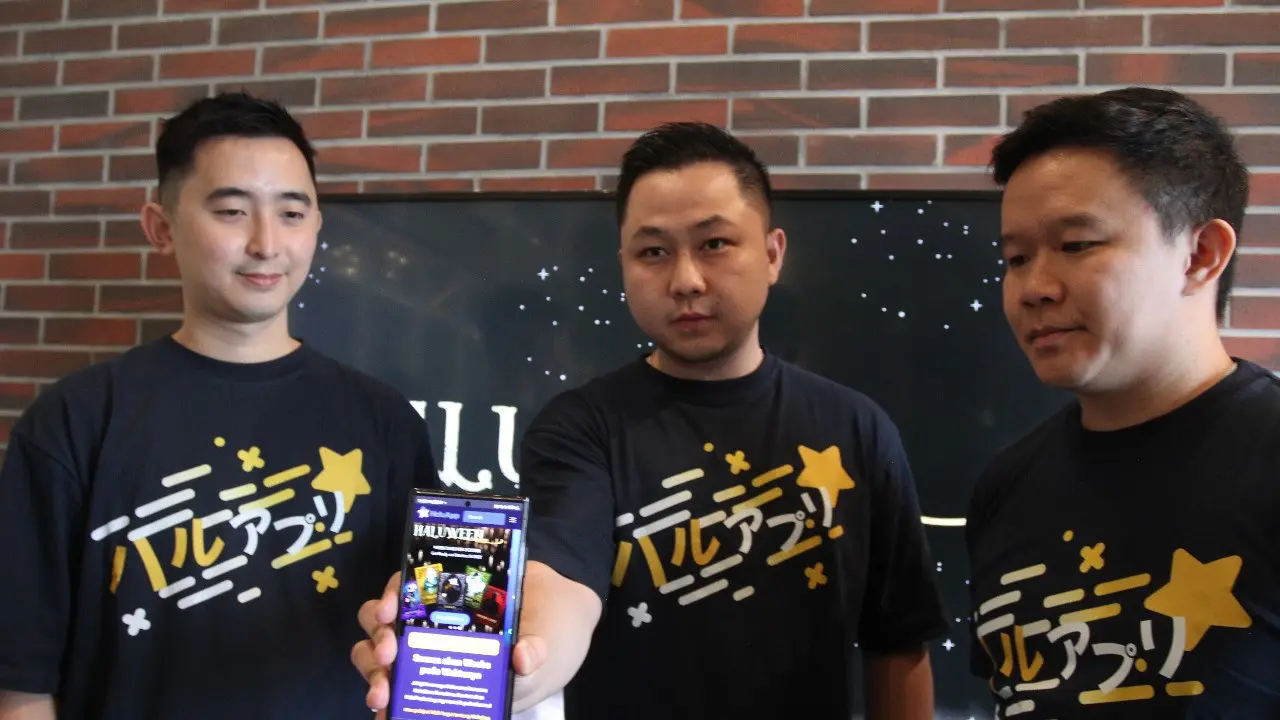Marcell Tee, Co-Founder HaluApp (tengah). Credit: HaluApp