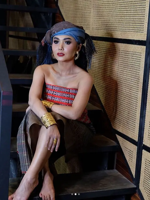 [Bintang] Yuni Shara Ulos