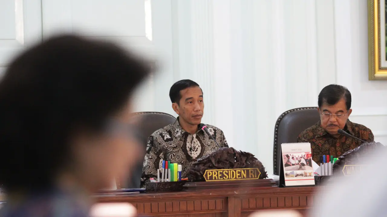 Jokowi Pimpin Sidang Kabinet