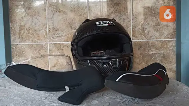 Perawatan padding helm untuk kenyamanan berkendara (Fahmi/Liputan6)