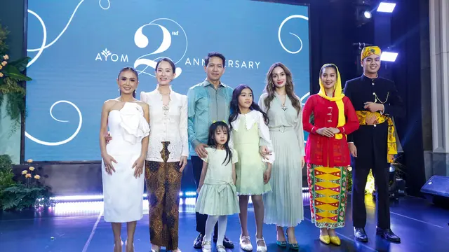 Yuni Shara saat menghadiri acara peringatan 2nd Anniversary AYOM di kawasan SCBD, Jakarta Selatan, pada Jumat (6/9/2024).