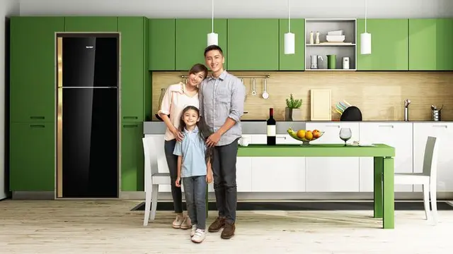 Ini Perbandingan Kulkas Metal Doors dengan Kulkas Biasa