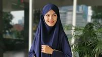 Pemain Sinetron Tukang Bubur Naik Haji Putuskan Berhijab. (Sumber: Instagram/nadya_almira)