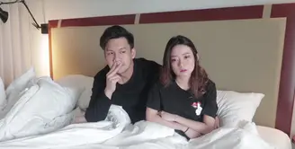 Pasangan Stella Cornelia dan Fendy Chow baru saja dilanda kesedihan. Pasangan yang belum lama ini mengunggah kabar bahagia, lantaran Stella hamil, kini mengabarkan kesedihan. (youtube/Fendy & Stella)