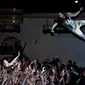 Steve Aoki stage diving