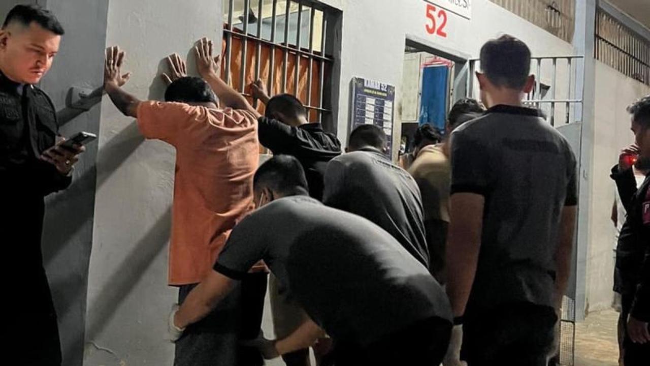 Trivia: Satu Ponsel Disita! Petugas Gabungan Sita Telepon Genggam di Lapas Banda Aceh, Ungkap Barang Terlarang Lainnya