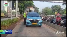 Simak informasi terkini dalam Fokus Pagi (26/7) dengan berita-berita sebagai berikut, Petani Tewas Dibunuh di Kebun, Api Hanguskan Toko Material, Ricuh, Penertiban Pedagang Kaki Lima, Pemuda Tewas Digigit Ular Kobra.