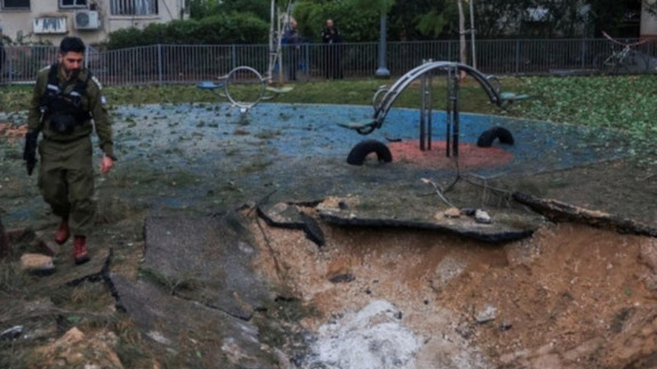 Serangan Rudal Houthi Menghantam Tel Aviv, 16 Orang Terluka