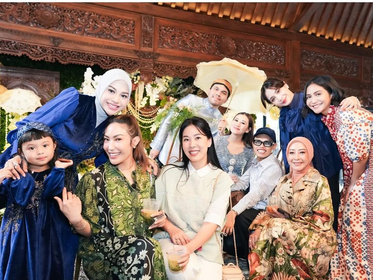 Kelly Divine barcha porno videolar