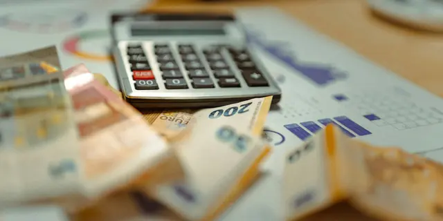 Siasat Lunasi Utang dan Paylater Menumpuk Tanpa Terjerat Pinjol