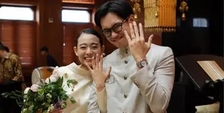 Brandon Salim dan Dhika Himawan resmi menikah pada Sabtu 19 April 2025. Dihadiri kerabat dan keluarga, pernikahan keduanya berlangsung khidmat dan meriah [@dhikahimawan]