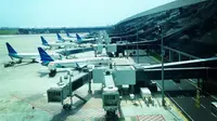 Sejumlah pesawat terparkir di Terminal 3 Bandara Soekarno Hatta. Dok AP II