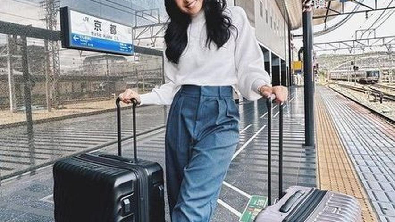 Deretan OOTD Kuliah Ala Maudy Ayunda Mudah Untuk Ditiru, Casual Tapi Sopan