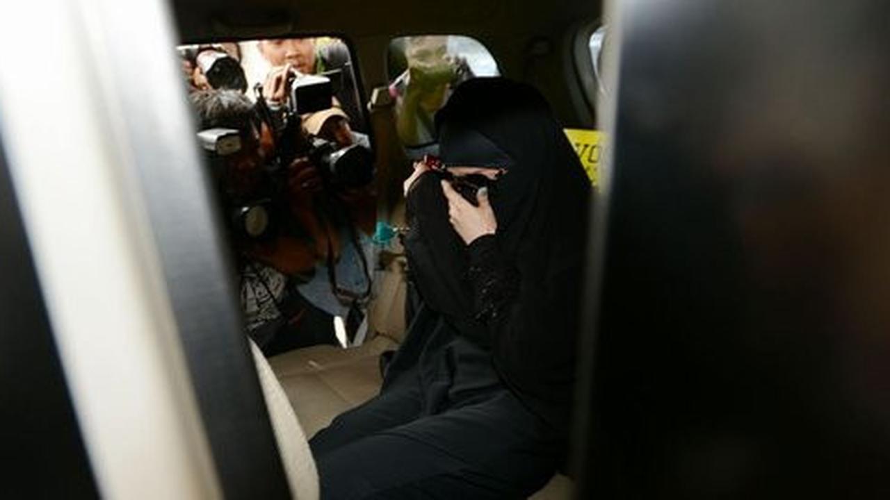 Pihak RA ungkap saksi AA bercadar itu Amel Alvi
