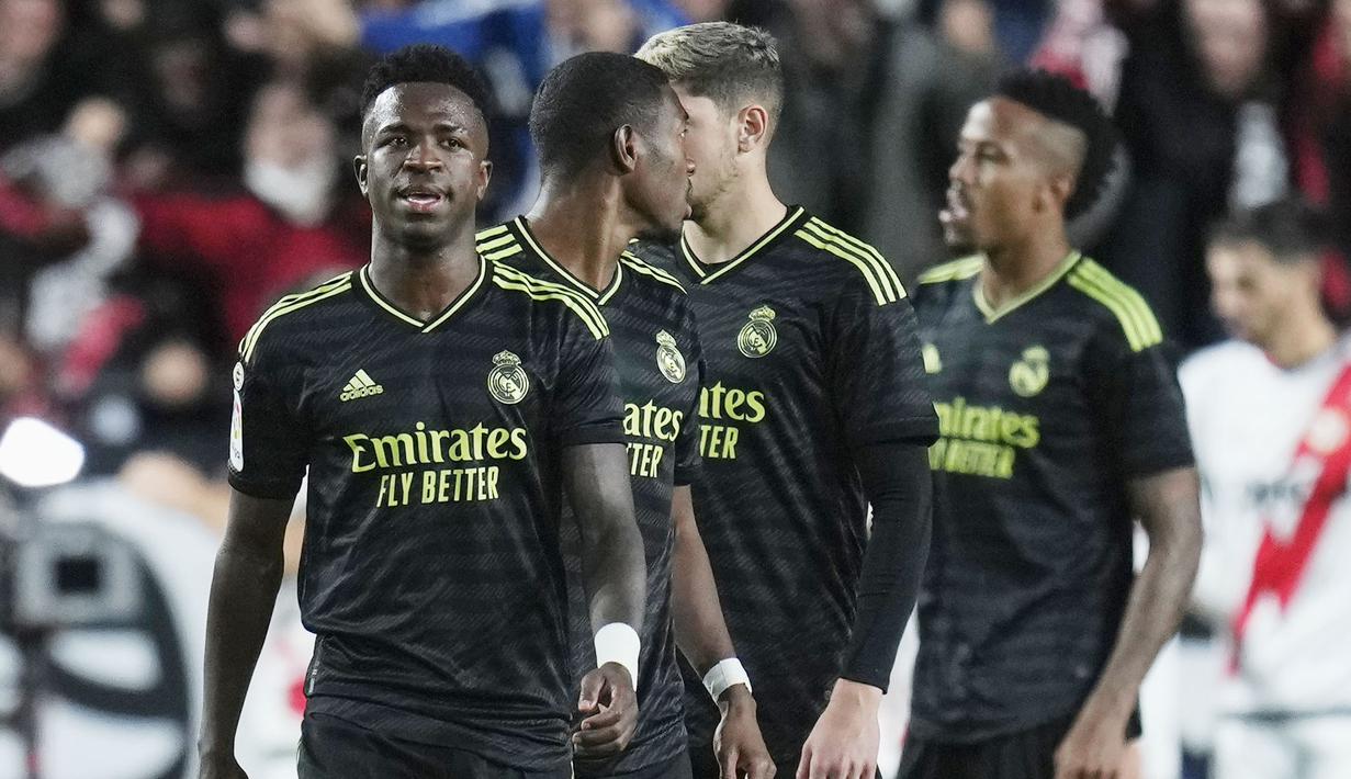 Sementara gol Real Madrid disumbang oleh Luka Modric dan Eder Militao. (AP/Manu Fernandez)