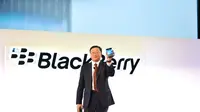 Smartphone BlackBerry Passport menjadi penanda eksistensi perusahaannya di pasar smartphone. 