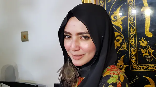 Yulia Mochamad