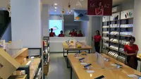 Suasana di dalam Mi Store di Bali. Liputan6.com/ Yuslianson