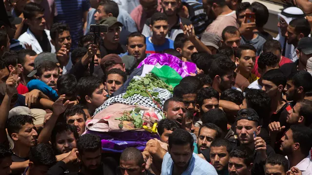 Ribuan Pelayat Iringi Pemakaman Perawat Palestina Razan Najjar