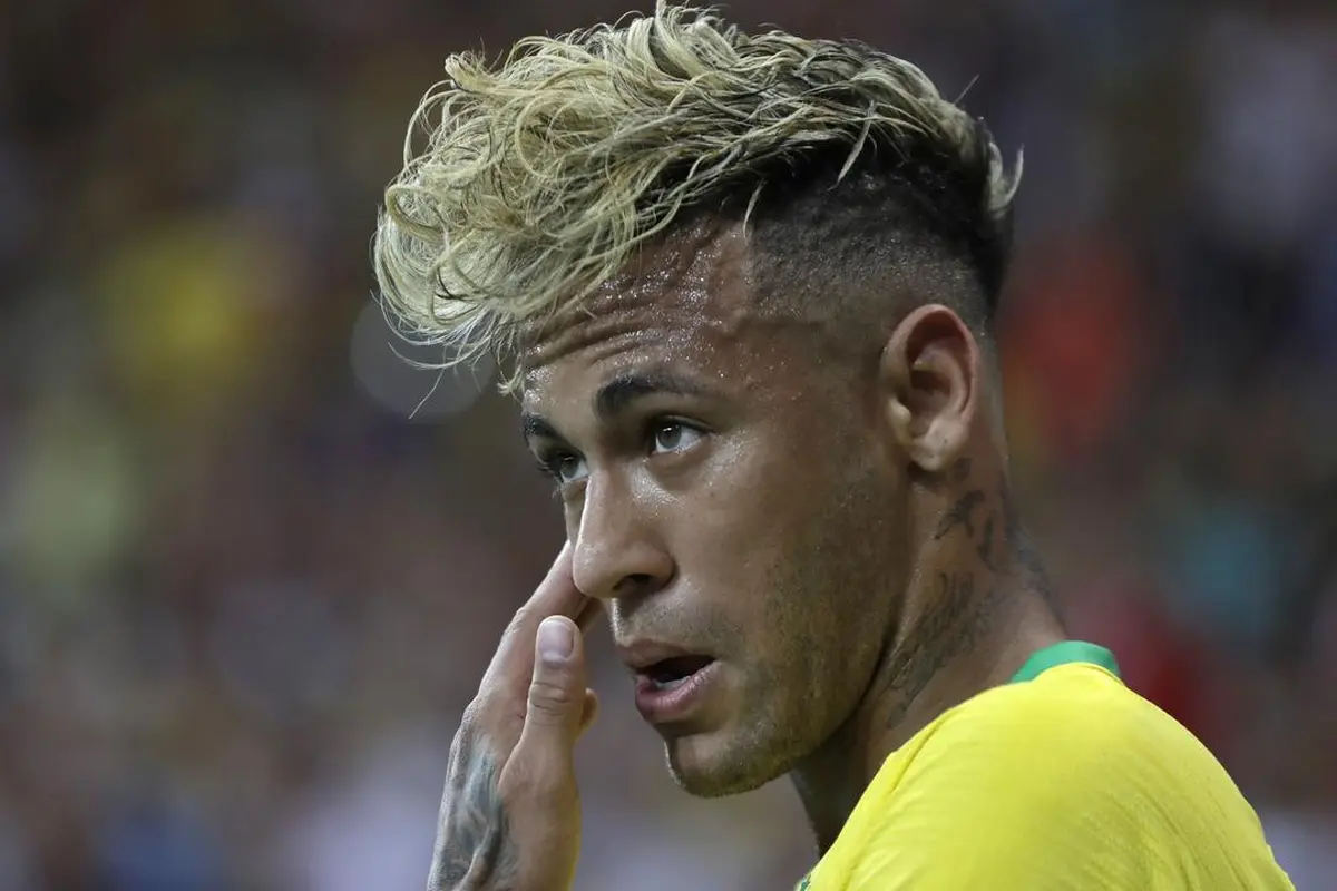 [Bintang] Demam Piala Dunia 2018, Gaya Rambut Neymar yang Baru Langsung Jadi Meme