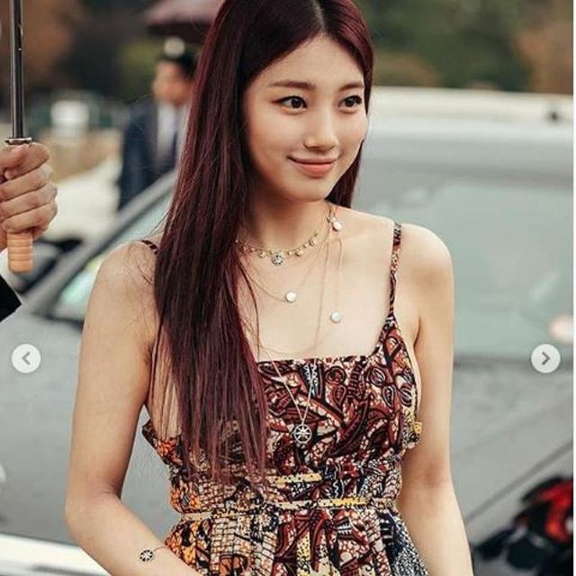 Fakta Mengejutkan Gaun Suzy Yang Dikira Batik Saat Hadiri Paris Fashion Week 2019 Lifestyle Liputan6 Com