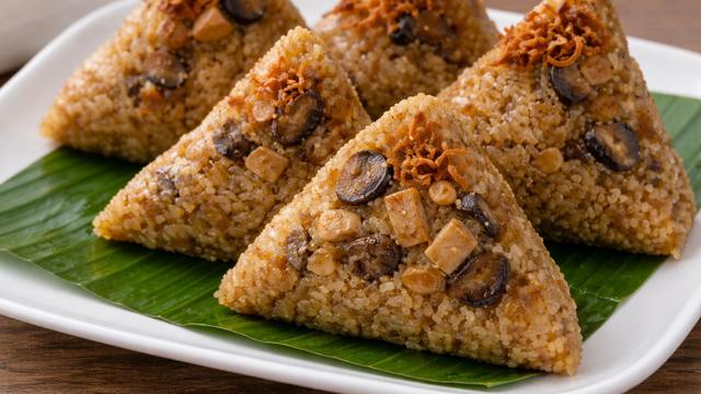 Resep Bacang Tanpa Daun yang Praktis, Isi Ayam hingga Jamur